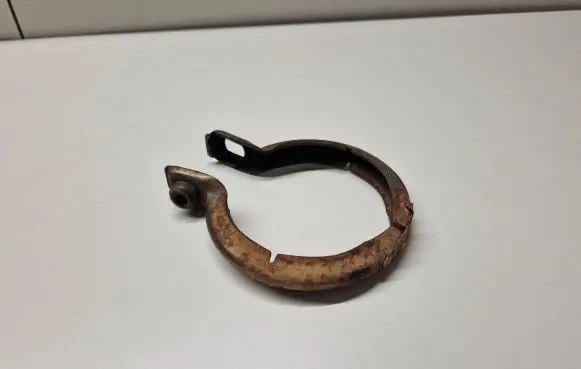 BMW 3 E90 E91 Muffler pipe connector clamp 7806991