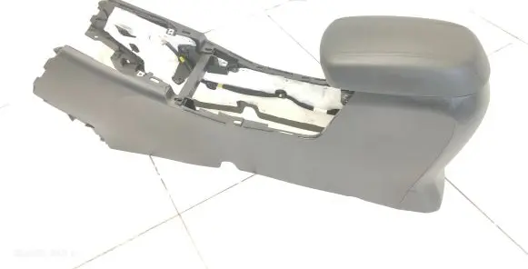 Hyundai ix35 Center console 846713U000