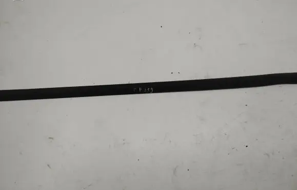 Ford C-MAX I Front door glass trim molding