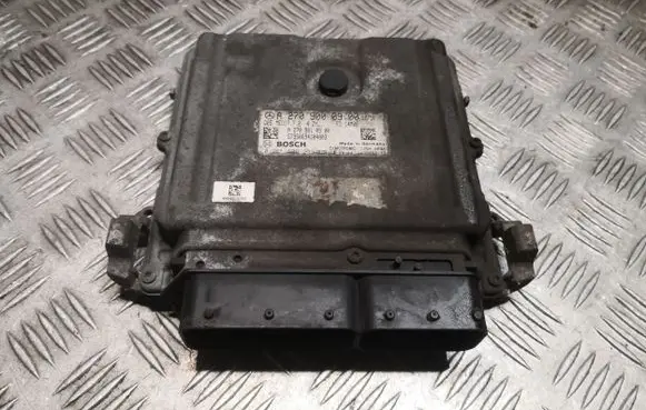 Mercedes-Benz CLA C117 X117 W117 Engine control unit/module 2709000900 A2709000900