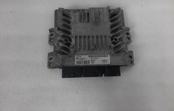 Ford Fiesta Engine control unit/module 8V2112A650EC