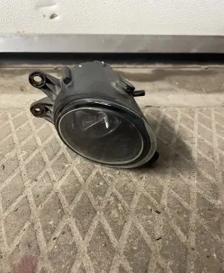 Volvo C30 Front fog light 0305065002 030506500200 31213176