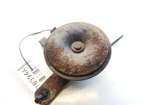 Nissan Juke I F15 Horn signal e9001163
