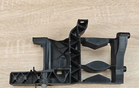 Audi A7 S7 4G Headlight/headlamp mounting bracket 4G8805607A