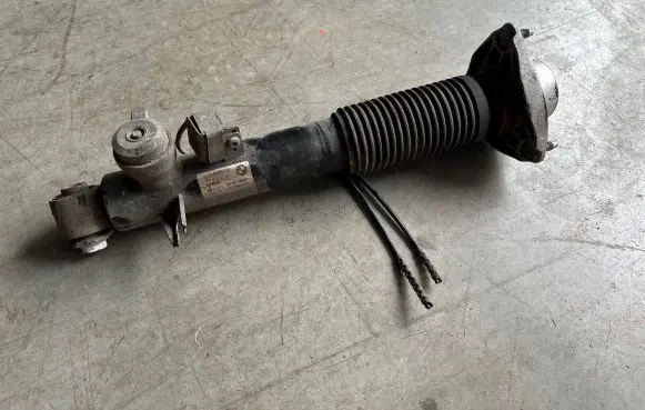 BMW X5 F15 Rear shock absorber/damper 6875087