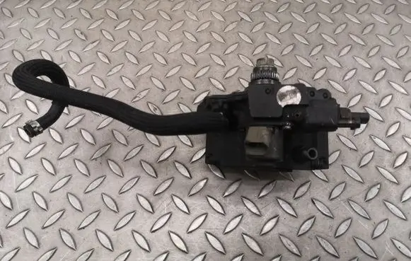 Mercedes-Benz E W212 Fuel injection high pressure pump A6510700701