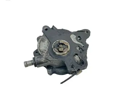 Volkswagen Golf V Vacuum pump 03G145209C
