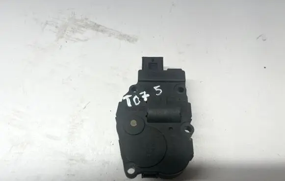 BMW 5 F10 F11 Intake manifold valve actuator/motor EFB430