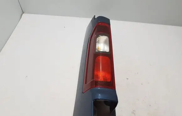 Renault Trafic III (X82) Rear/tail lights 265556737R
