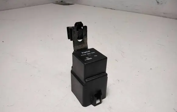 Volvo V50 Other relay V23136J1004X050 0835