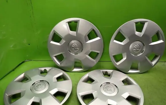 Volkswagen Up R15 wheel hub/cap/trim 5E060114715CALI