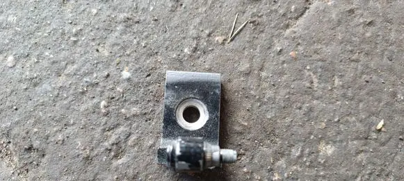 BMW X5 F15 Front door lower hinge 7325055