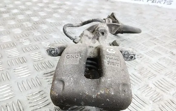 Volkswagen PASSAT B6 Rear brake caliper