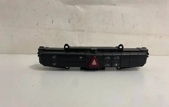 Mercedes-Benz Vito Viano W639 Hazard light switch 6395454607 3311030103 50872934001