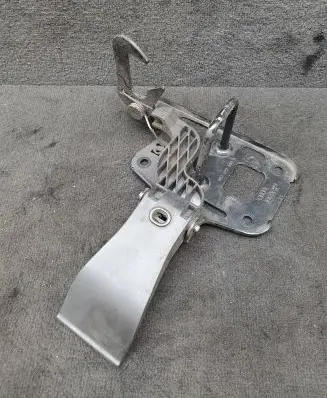 Audi Q5 SQ5 8R Engine bonnet/hood lock/latch loop/hook 8R0823480A