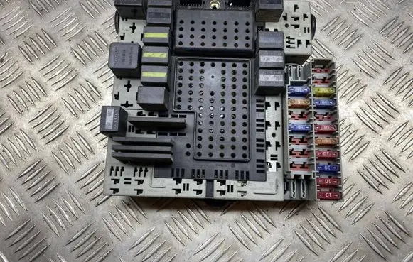 Volvo S80 Fuse box set 8645729 8676286 01W426