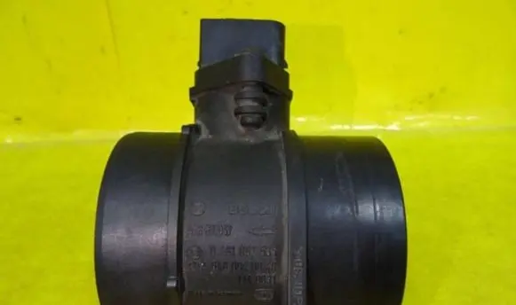 Mercedes-Benz C W204 Mass air flow meter A6460940048 0281002535