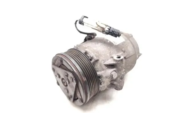 Opel Zafira B Air conditioning (A/C) compressor (pump) 13322148