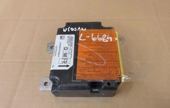 Nissan X-Trail T32 Airbag control unit/module 988204DM0A