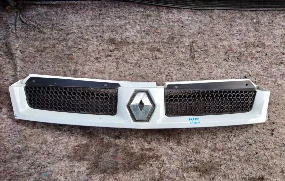 Renault Master II Front grill 8200233765