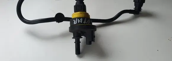 Renault Captur II Other engine bay part