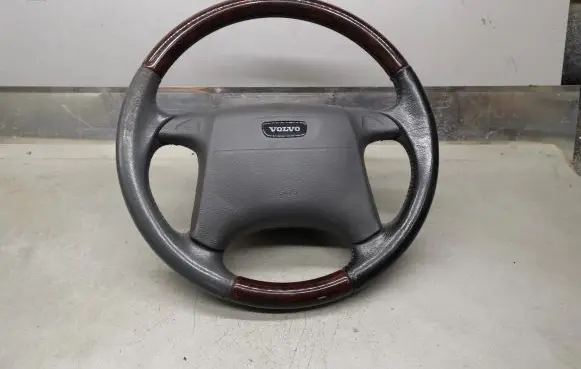 Volvo S40, V40 Steering wheel 30623971 30623972 30623973