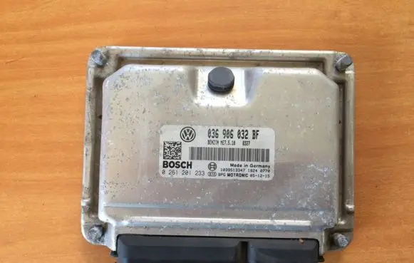 Skoda Octavia Mk2 (1Z) Engine control unit/module 036906032BF 0261201233
