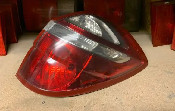 Subaru Legacy Rear/tail lights 22020952