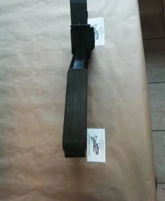 Mercedes-Benz E W211 Accelerator throttle pedal A2113000404