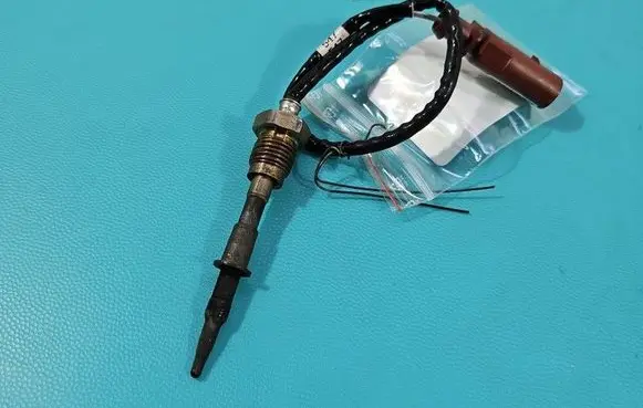 Skoda Superb B8 (3V) Exhaust gas temperature sensor 05L906088M IMPRK1553391
