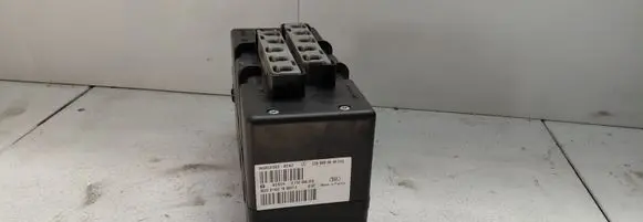 Mercedes-Benz S W220 Central locking vacuum pump 2208000848 0132006370 013521000270