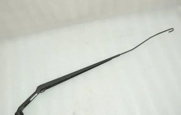 Suzuki SX4 Front wiper blade arm 3833055L00