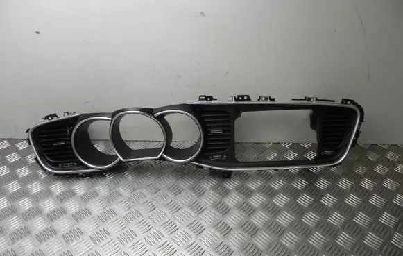 Dashboard trim