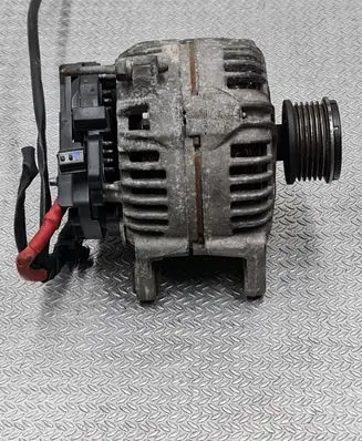 Renault Megane III Generator/alternator 0124425093 231008578R 00313