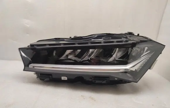 Skoda Superb B9 Headlight/headlamp