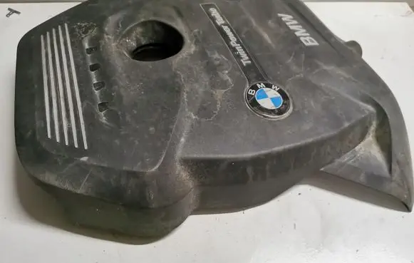 BMW 5 G30 G31 Engine cover (trim) 8621822