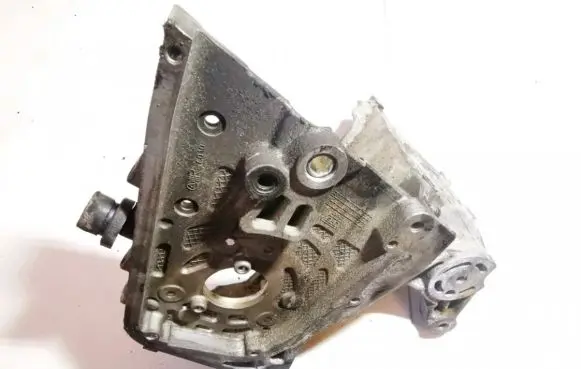 Opel Astra H Engine mounting bracket 55196092
