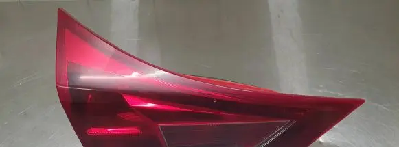 Toyota Auris E180 Tailgate rear/tail lights 05170237