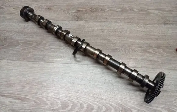 Volvo V70 Camshaft 4903545 4947547