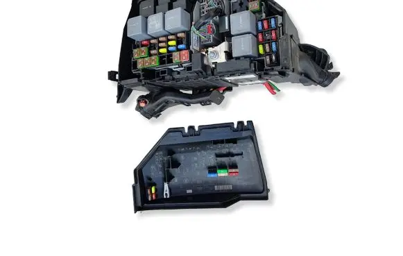 Land Rover Evoque I Fuse EJ3212A690F0