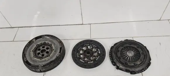 Peugeot 308 Clutch set kit 9653295680