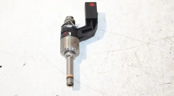 Volkswagen Golf VI Fuel injector 03C906036F