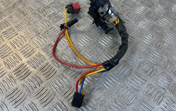 Peugeot 406 Ignition lock 9632487880