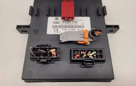 Audi A6 S6 C6 4F Comfort/convenience module 4F0910279E F005V00563
