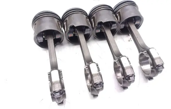 Opel Corsa D Piston with connecting rod A13DTE