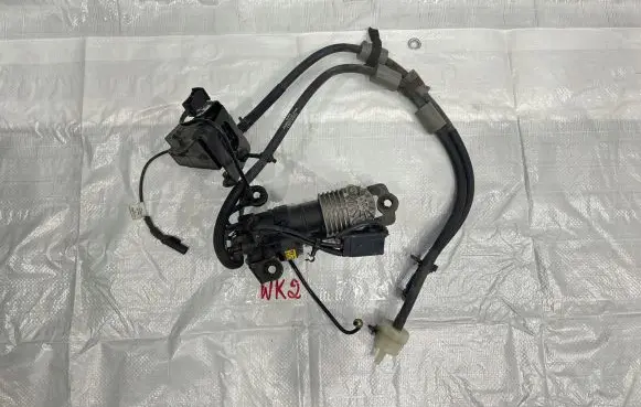 Jeep Grand Cherokee Air suspension compressor/pump 68204730AF