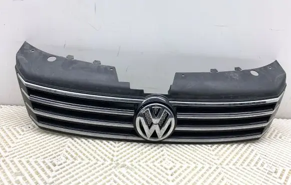 Volkswagen PASSAT B7 Front grill 