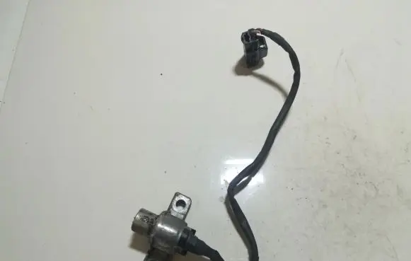 Volvo V70 Crankshaft position sensor 1275789