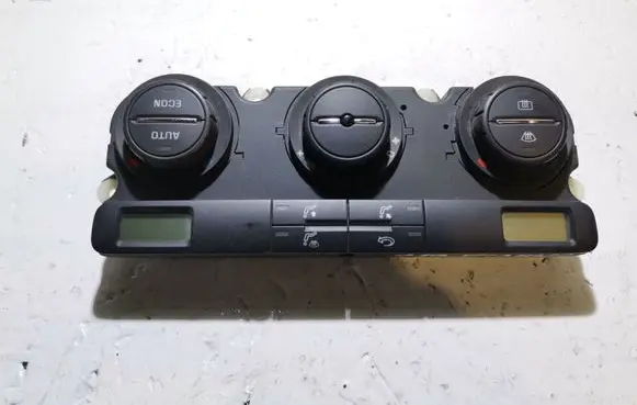 Skoda Octavia Mk2 (1Z) Climate control unit 74241061