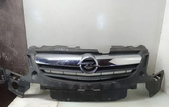 Opel Corsa D Front bumper upper radiator grill